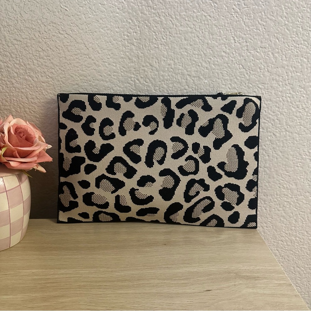 Rothy’s The Wristlet - Picture 2 of 2